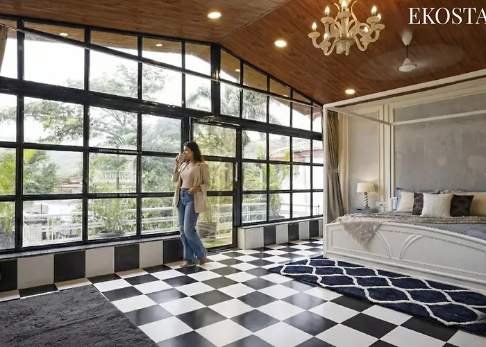 Ekostay - 8Bhk La Flamingo Villa With Private Turf Lonavala